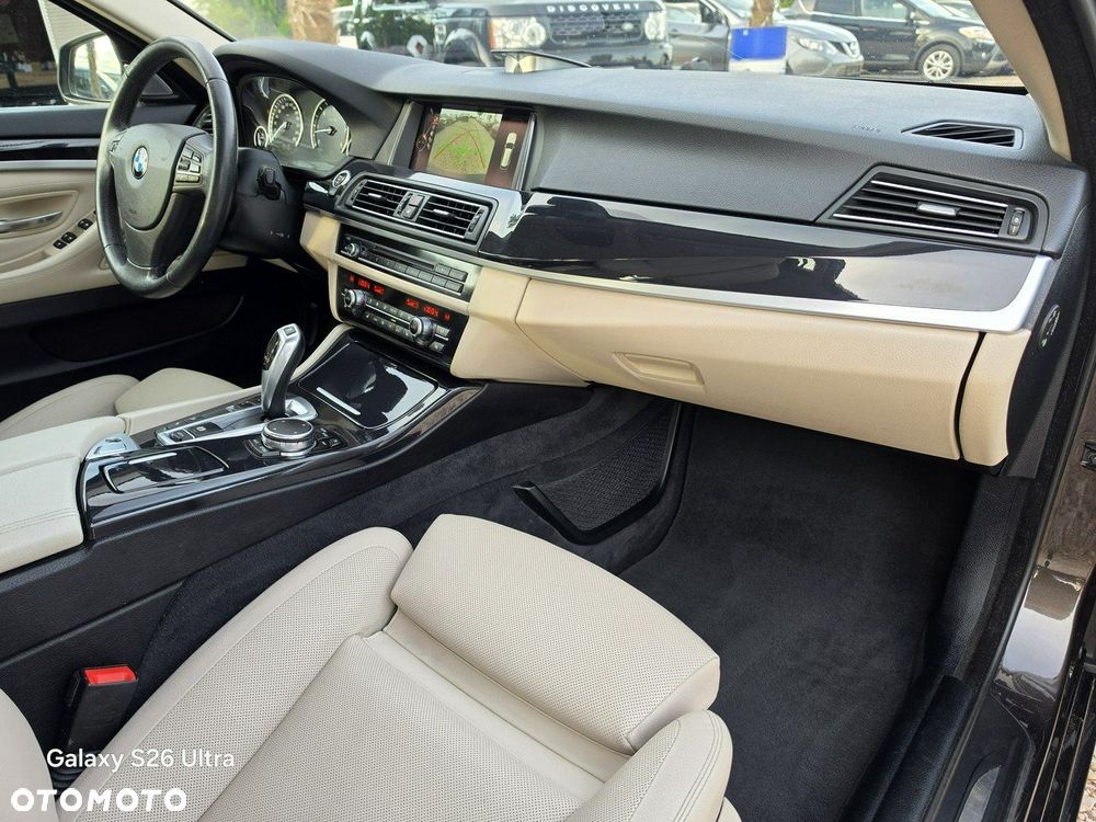 BMW Seria 5 535d xDrive - 28