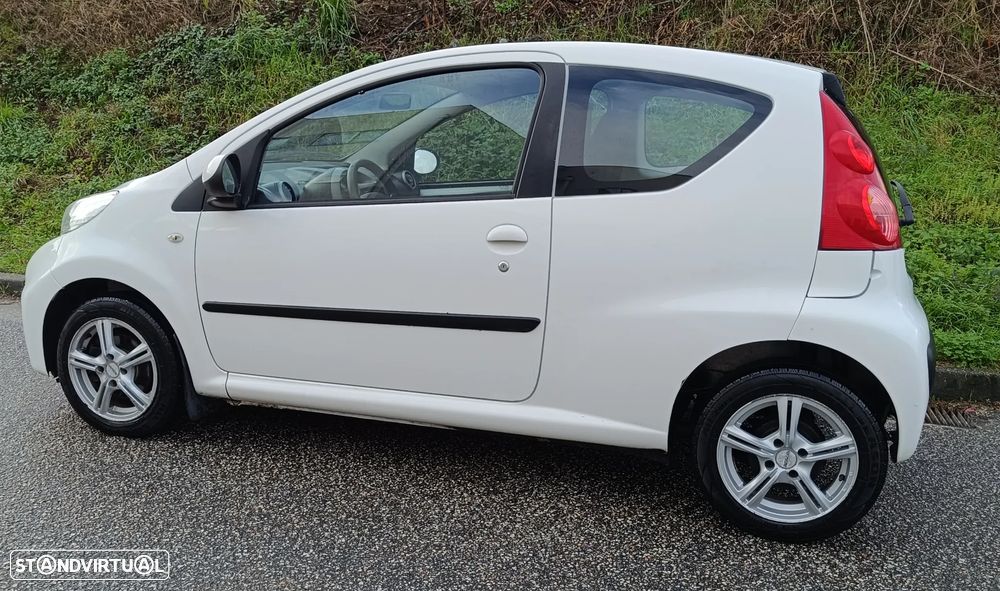 Peugeot 107 1.0 Urban Style - 3