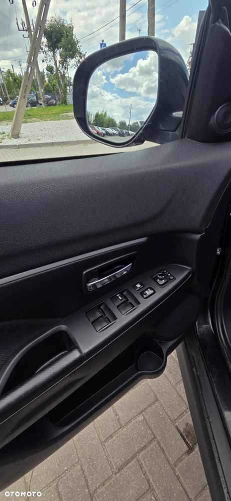 Mitsubishi ASX 1.8 DI-D 2WD Instyle - 23