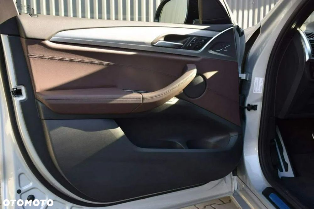 BMW X3 xDrive20d - 6