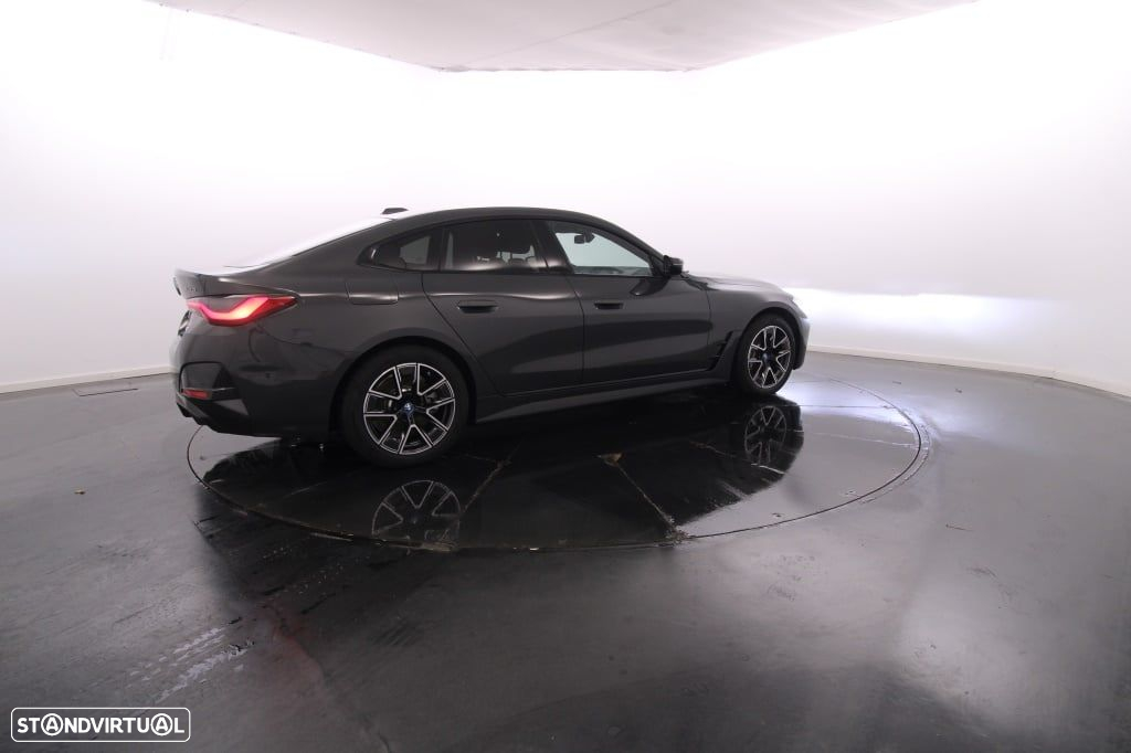 BMW i4 eDrive35 Pack Desportivo M - 8