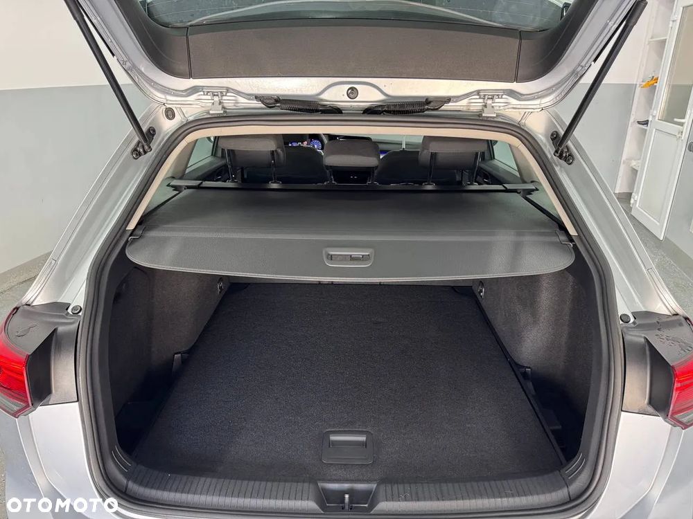 Volkswagen Golf - 37