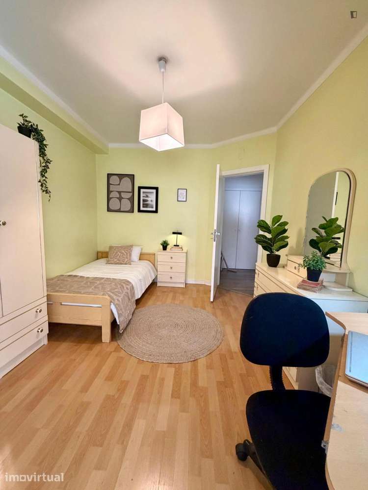 Apartamento com 3 quartos - localizado em Montes Claros Coimbra - Grande imagem: 3/27