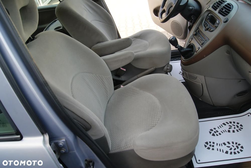 Citroën Xsara Picasso 1.8i Confort - 19