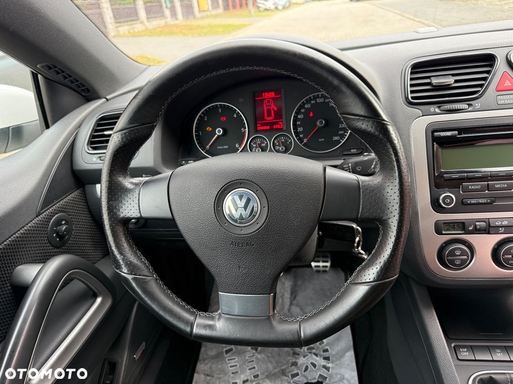 Volkswagen Scirocco 2.0 TDI Blue Motion Technologie Edition - 18