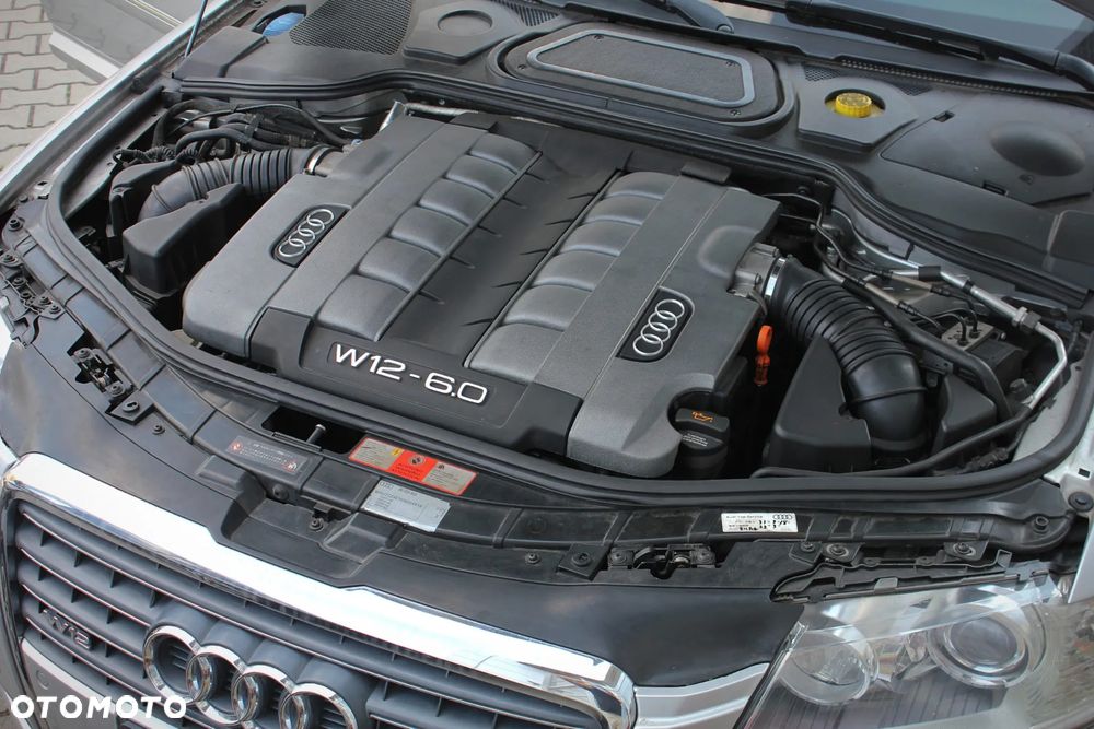 Audi A8 W12 quattro - 9