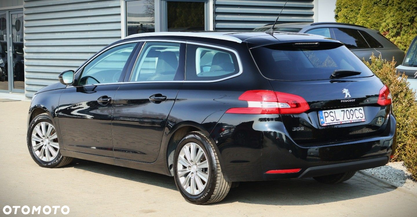 Peugeot 308 - 8