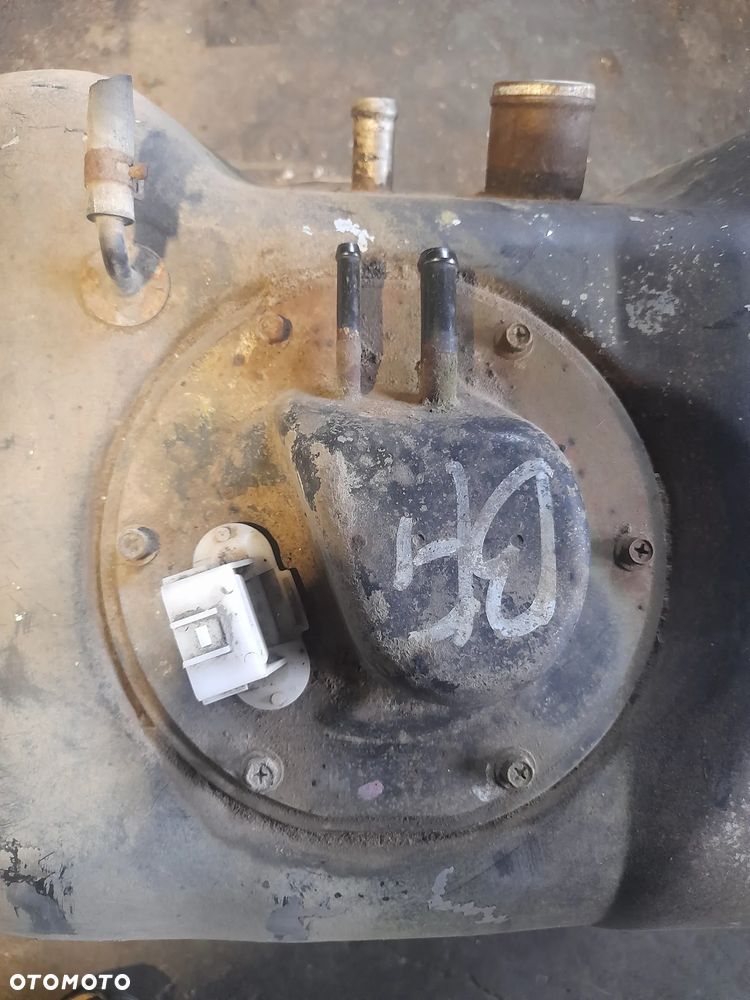 Bak zbiornik paliwa Nissan Navara D22 2.5 d - 9