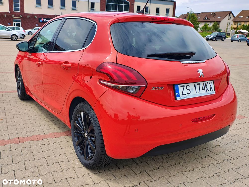 Peugeot 208 2015 photo 3
