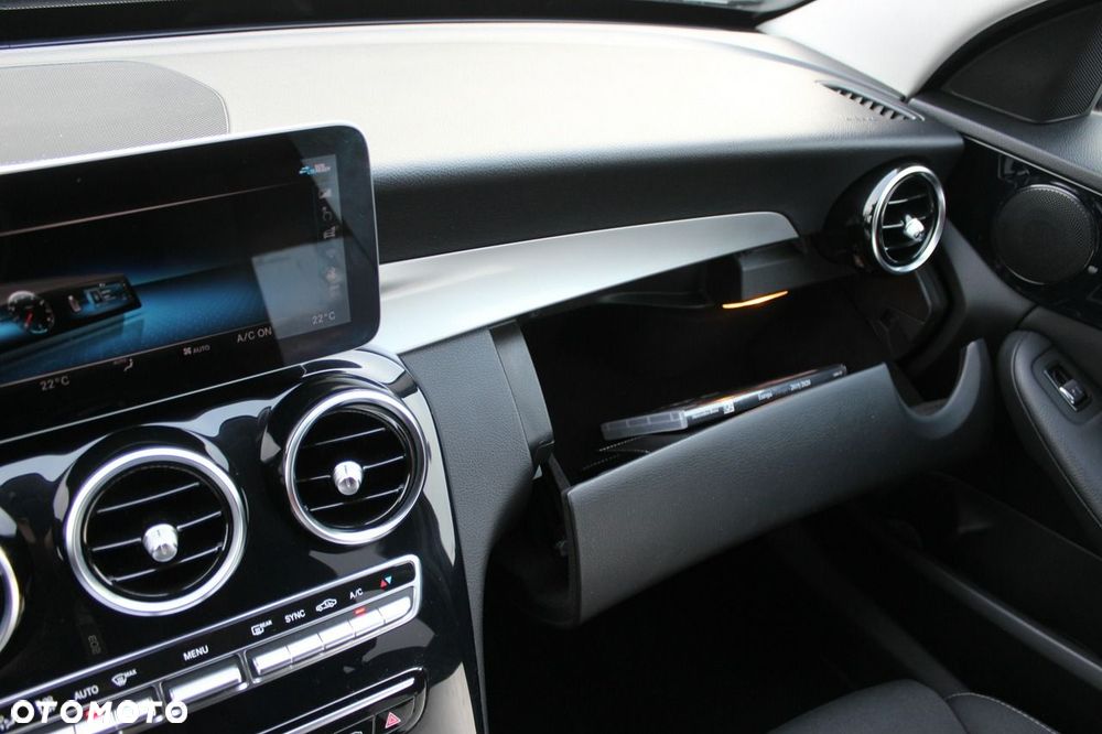 Mercedes-Benz Klasa C 200 d 9G-TRONIC Exclusive - 36