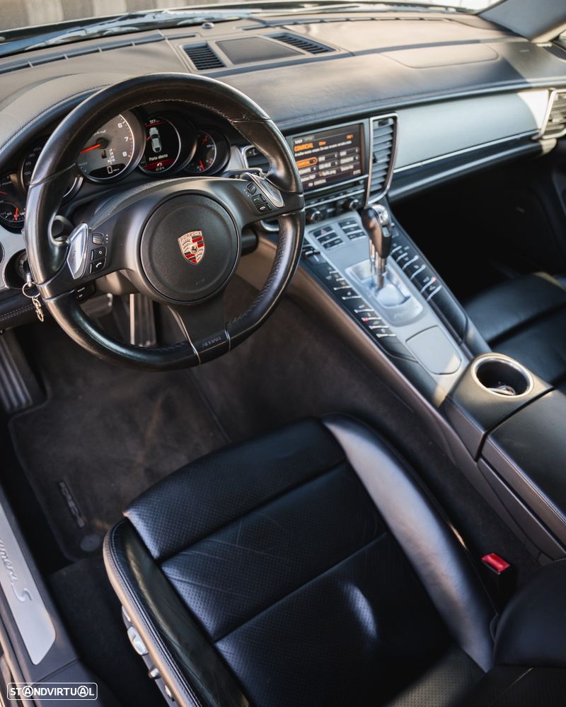 Porsche Panamera 2012 photo 5