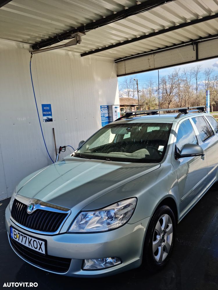 Skoda Octavia 1.8 TSI DSG Ambiente - 6