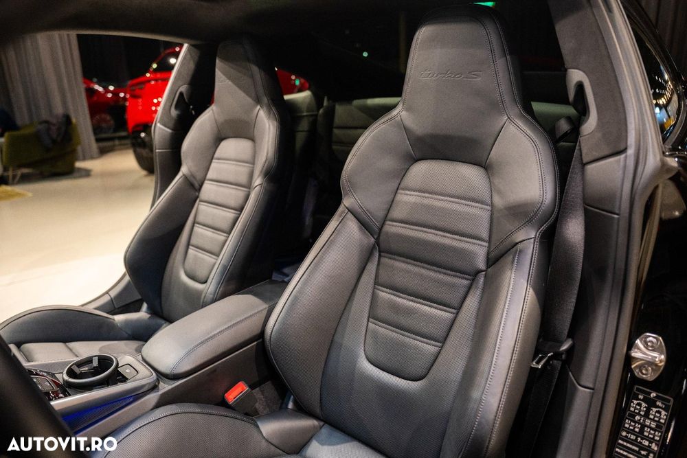 Porsche 992 TURBO S - 25