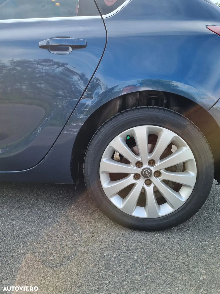 Opel Astra 1.4 Turbo - 11