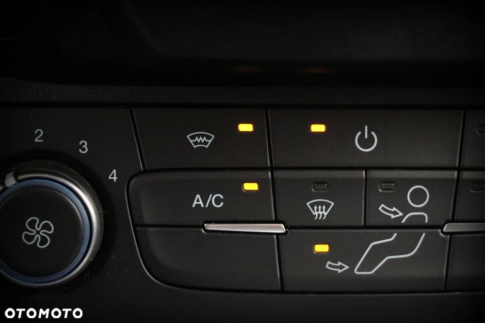 Ford TRANSIT CONNECT - 20
