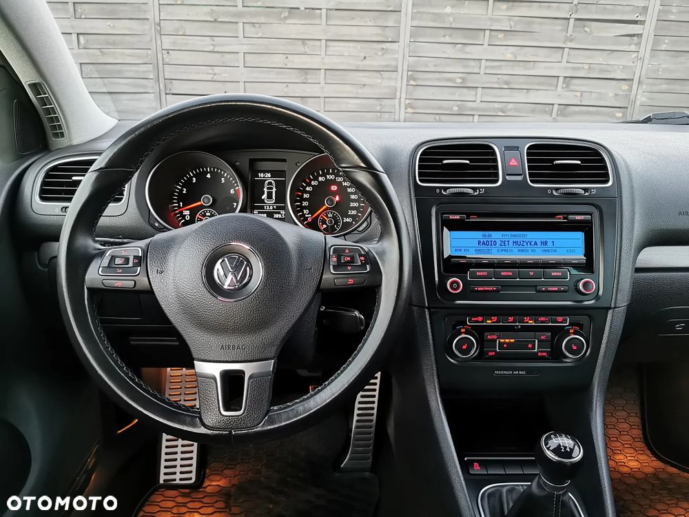 Volkswagen Golf - 23
