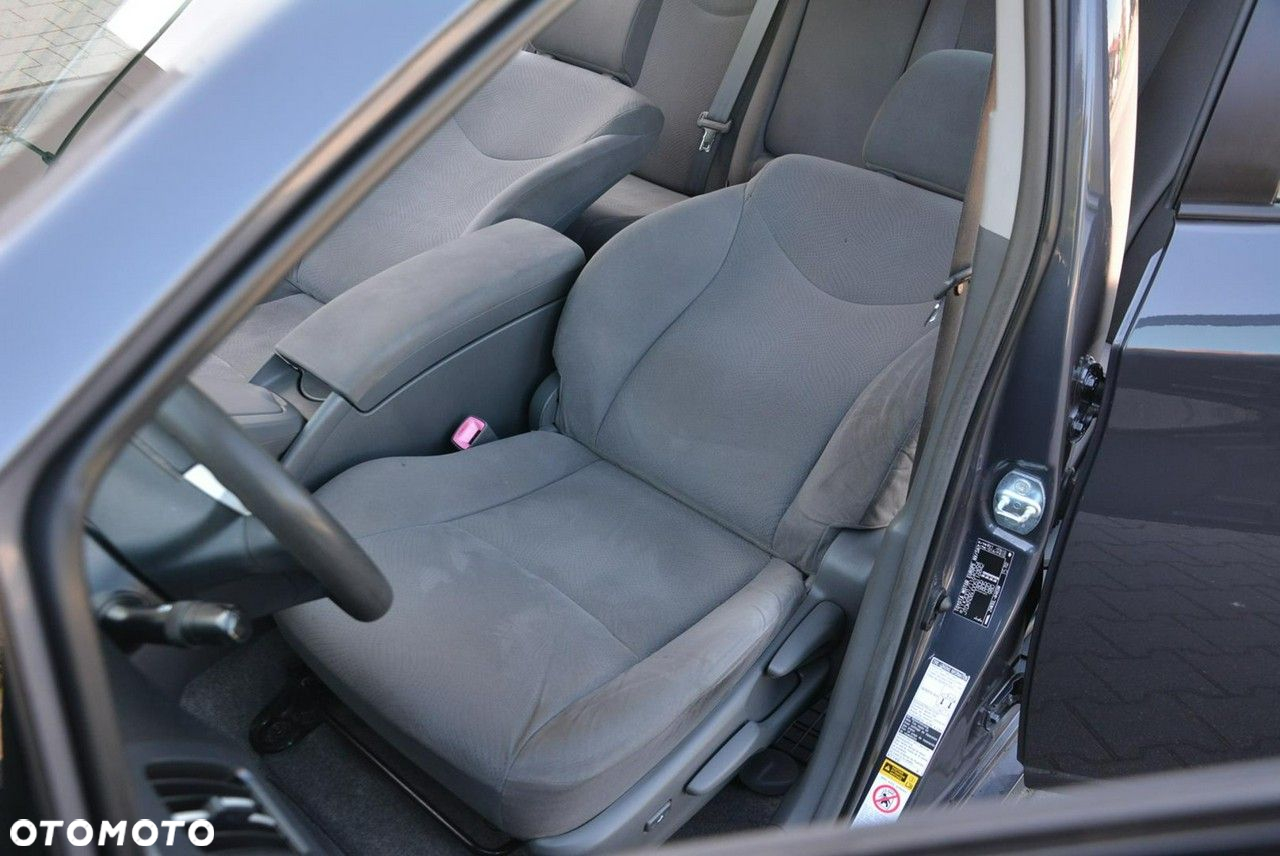 Toyota Prius - 22