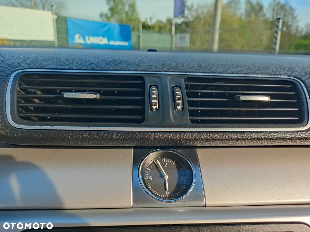 Volkswagen Passat 2.0 Blue TDI SCR Trendline - 31