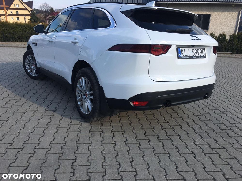 Jaguar F-Pace 25t AWD Prestige - 4