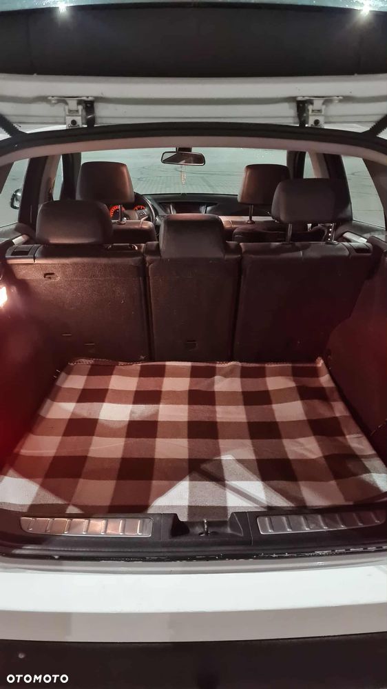 BMW X1 sDrive16d xLine - 11