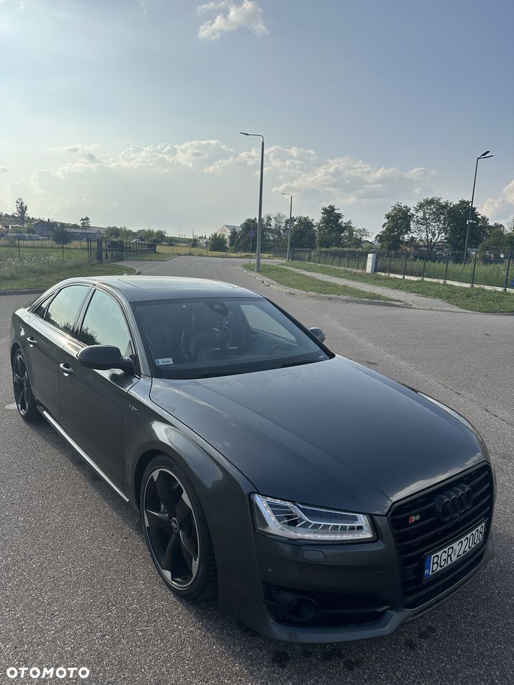Audi S8 - 5