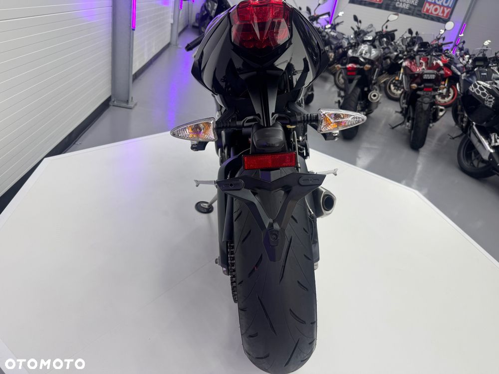 Triumph Daytona - 20