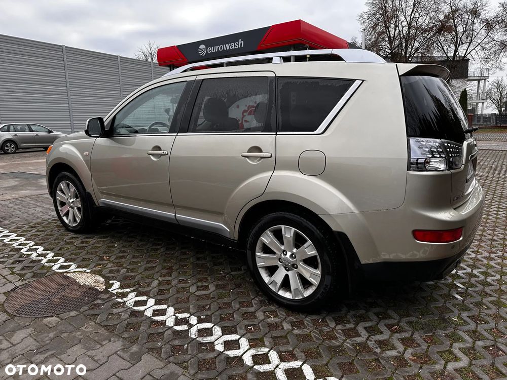 Mitsubishi Outlander 2.0 DID Instyle - 4