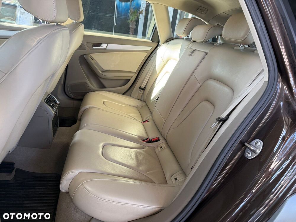 Audi A4 Allroad - 12