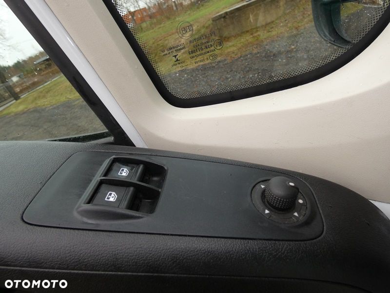 Fiat Ducato kontener + winda, klimatronik - 13