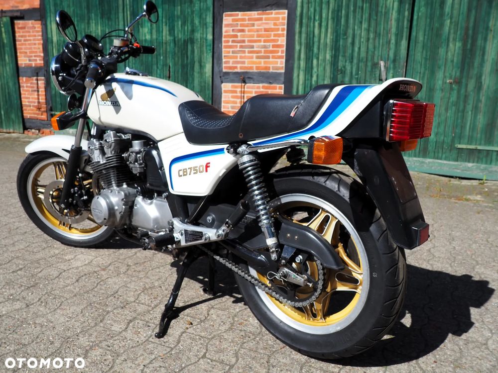 Honda CB - 3