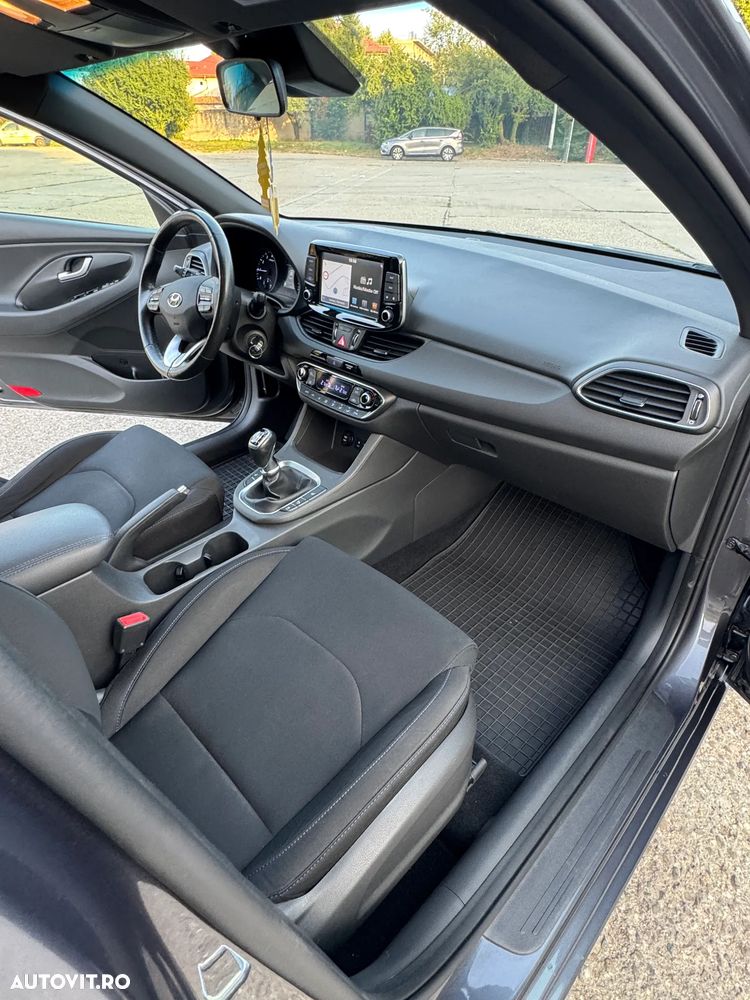 Hyundai i30 1.0 T-GDI 120CP 5DR M/T Launch Edition Highway - 10