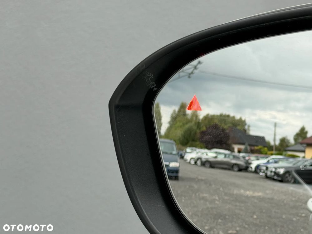 Nissan Qashqai 1.3 DIG-T mHEV N-Connecta Xtronic - 31