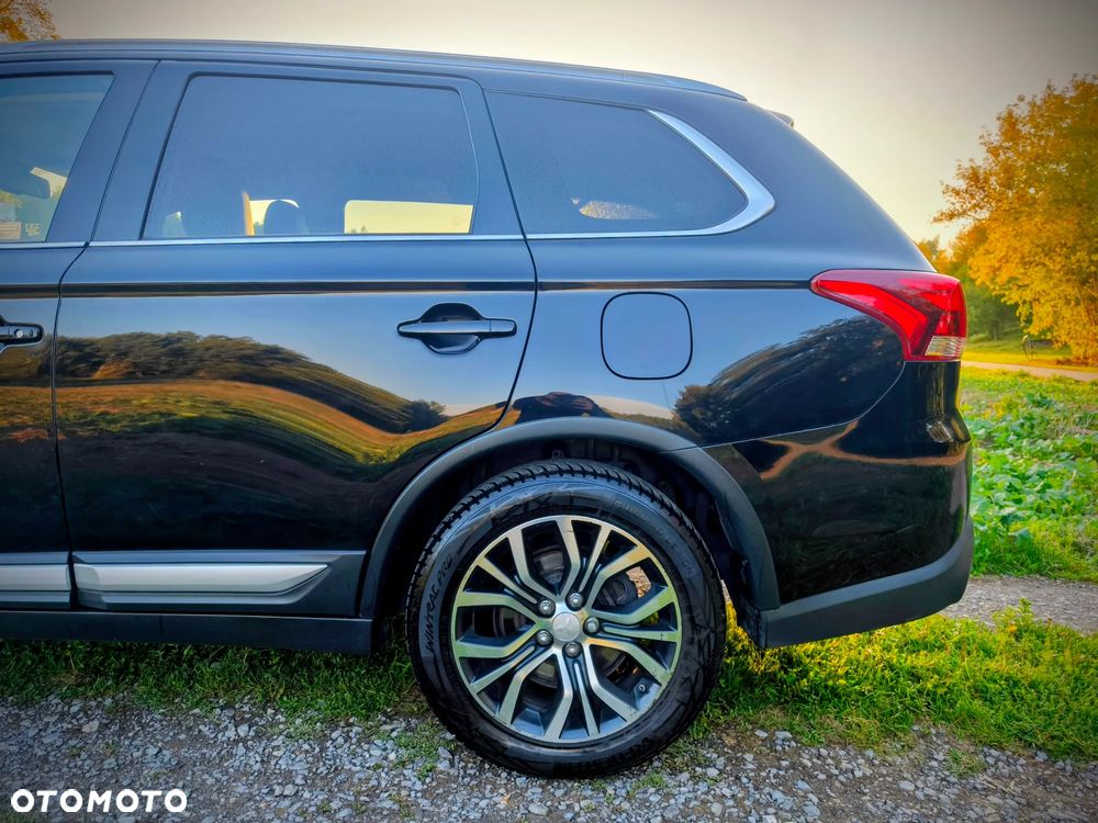 Mitsubishi Outlander 2.0 Intense + 4WD CVT - 7