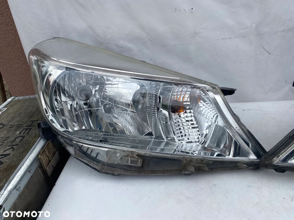 lampa yaris III przed liftem komplet eu całe - 4
