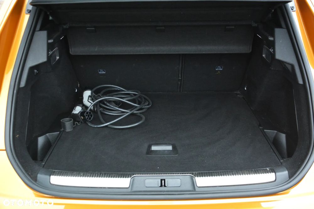 Peugeot 3008 1.6 PureTech HYbrid Allure S&S EAT8 - 10