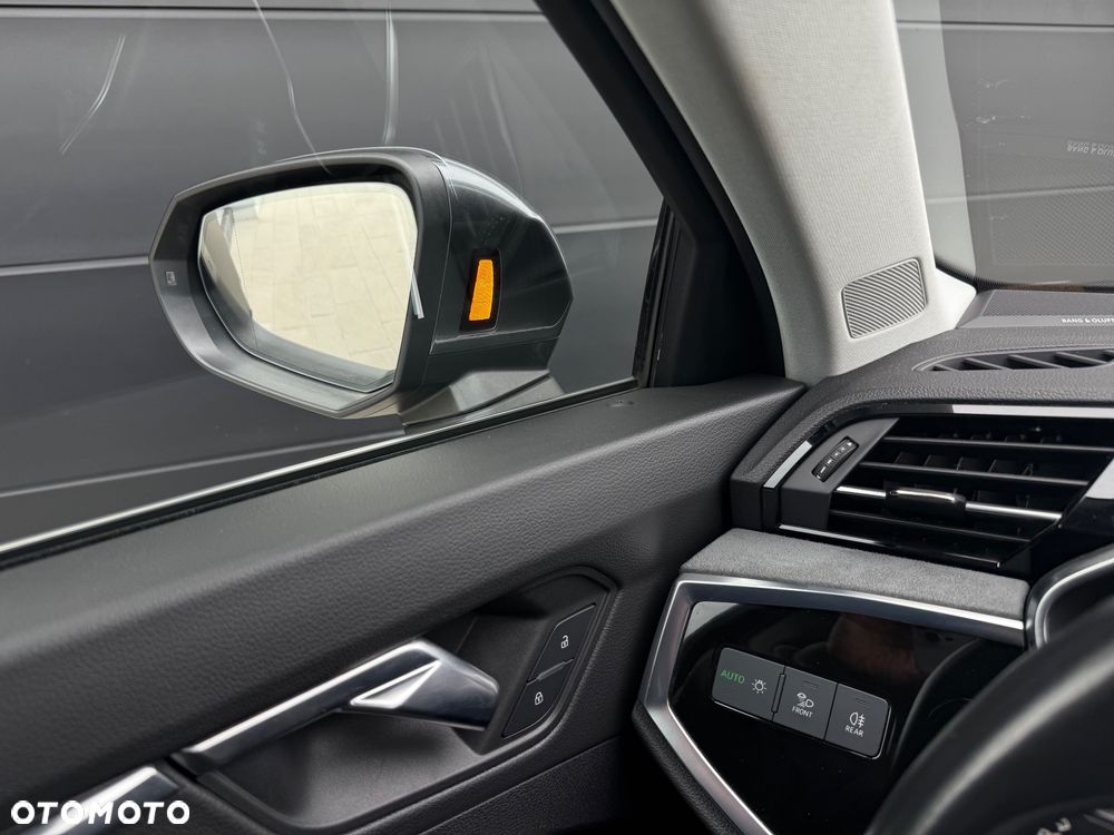 Audi Q3 40 TFSI Quattro S-Line S tronic - 8