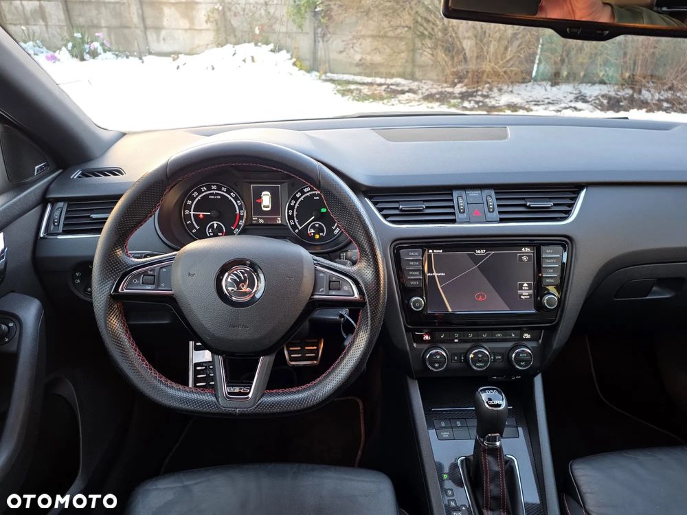 Skoda Octavia 2.0 TDI DSG RS - 16