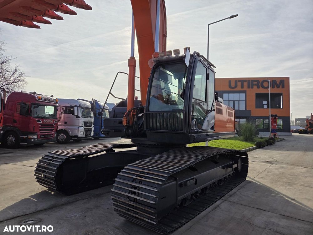 Hitachi ZX350, 2018, 8.061h, cupa noua, Masa operationala 35,6t, Inst hidr pe picon pe brate, inst hidr rotire, gresare automata, senile 90% ok, 3 pompe hidr HITACHI, produs in JAPONIA, Isuzu 282CP, Ad sapare 7,5m, ridica 22t, STARE F BUNA-PROMOTIE 89.900EUR - 36
