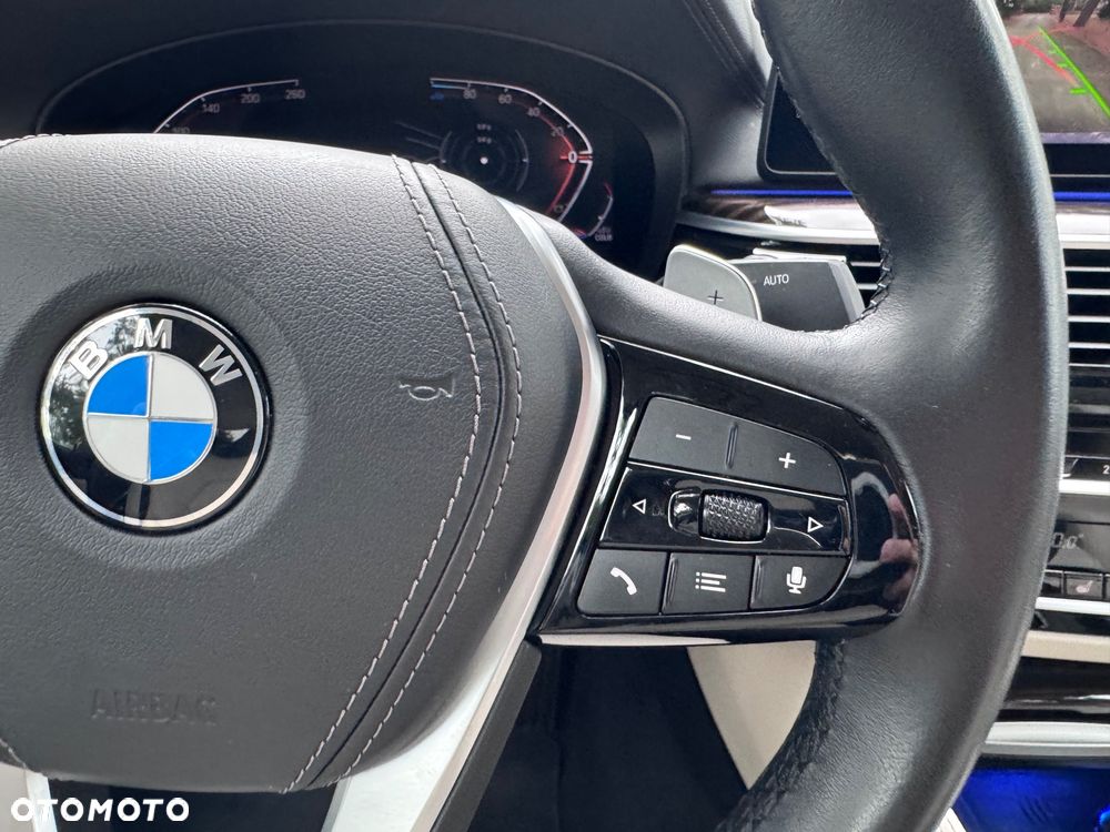 BMW Seria 5 520d xDrive mHEV Luxury Line sport - 34