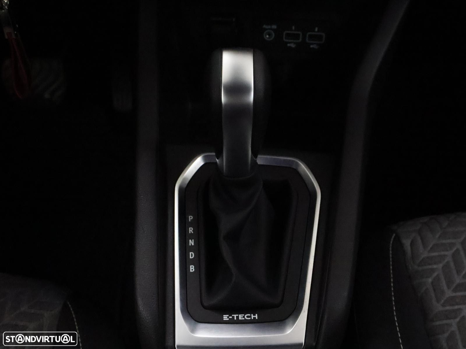 Renault Clio 1.6 E-Tech Intens - 24