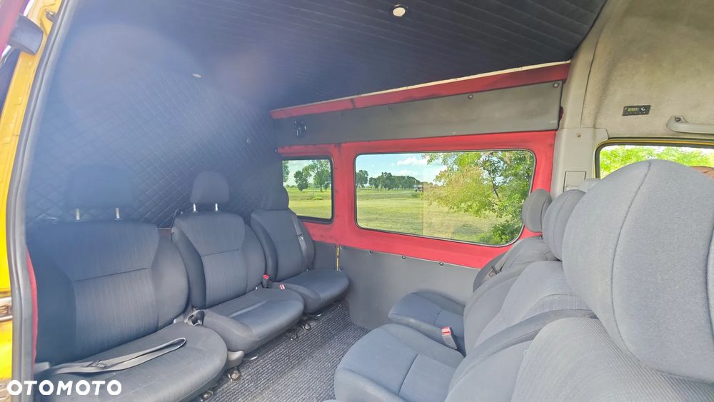 Volkswagen Crafter - 12
