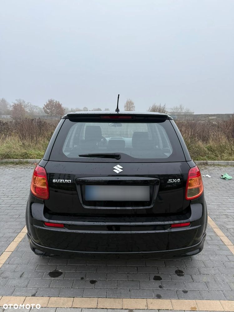 Suzuki SX4 - 4