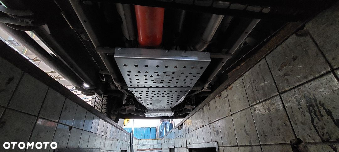 Osłona, ekran  metalowy pod sinik, skrzynię biegów - 4