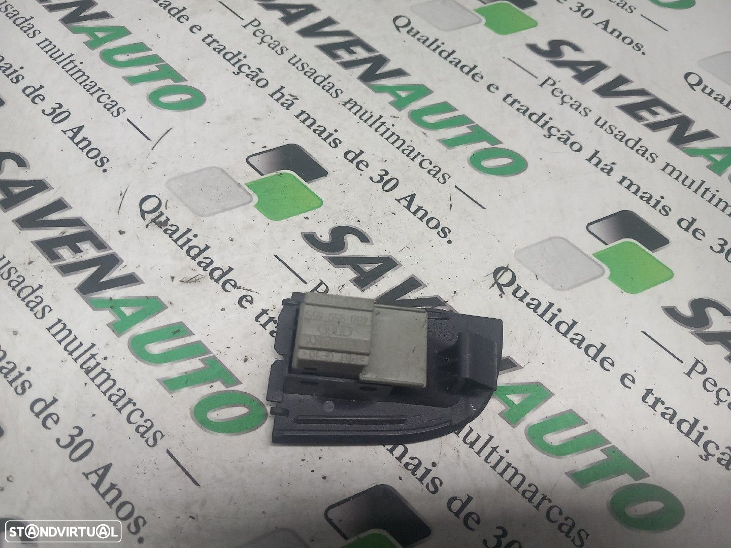 Botão / Botões / Comutador Vidro Dto Audi A6 (4B2, C5) - 2