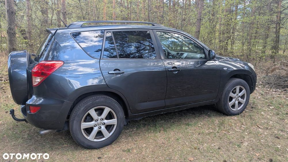 Toyota RAV4 - 5