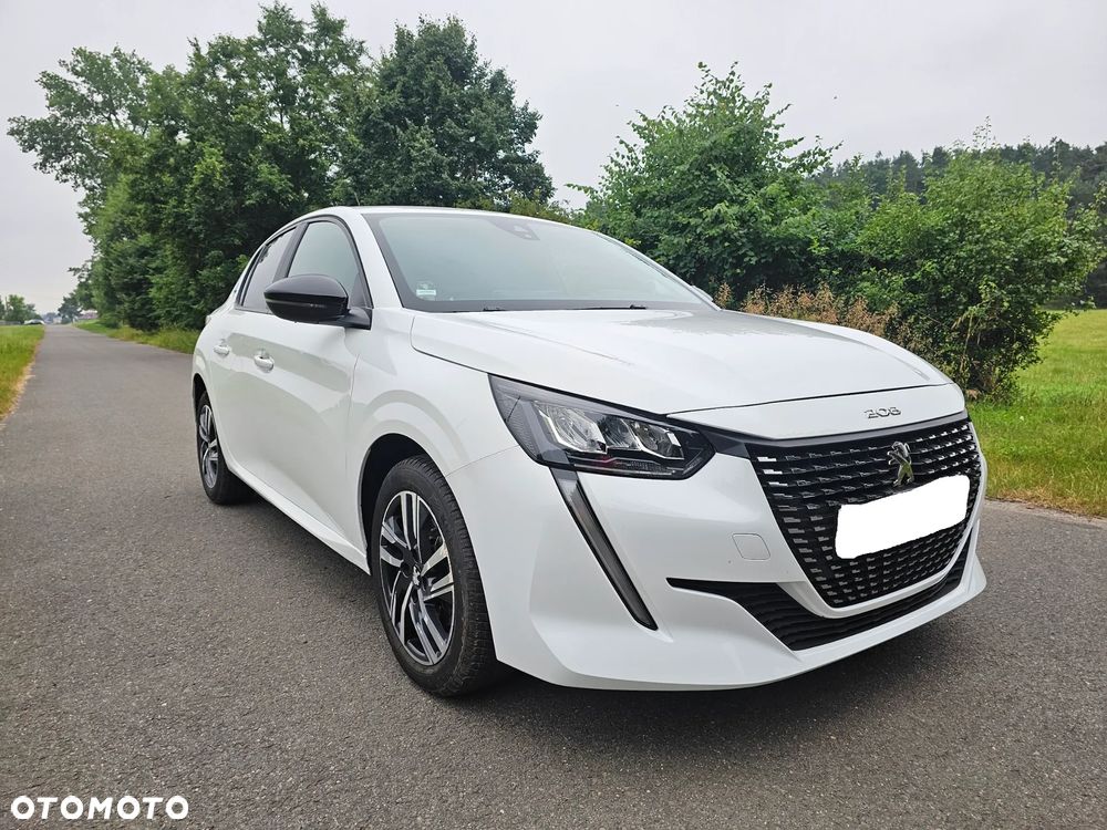 Peugeot 208 - 1