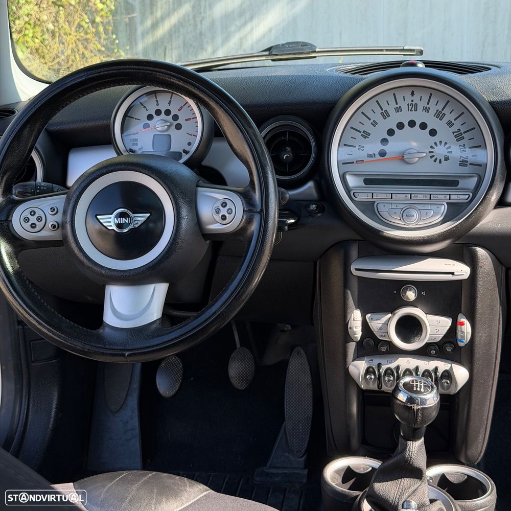 MINI 3 Portas Cooper D - 9