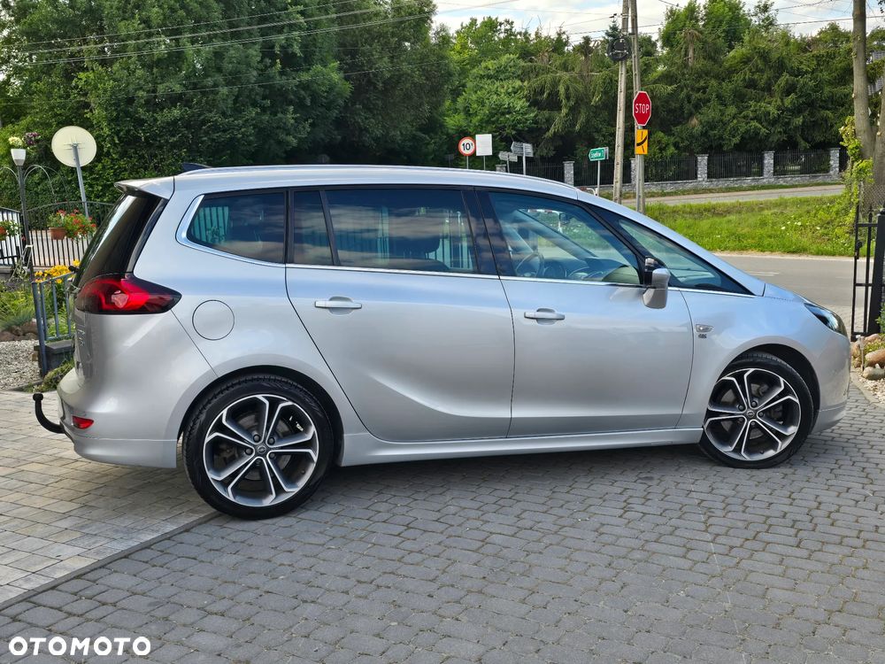 Opel Zafira 1.6 T SIDI Cosmo - 11