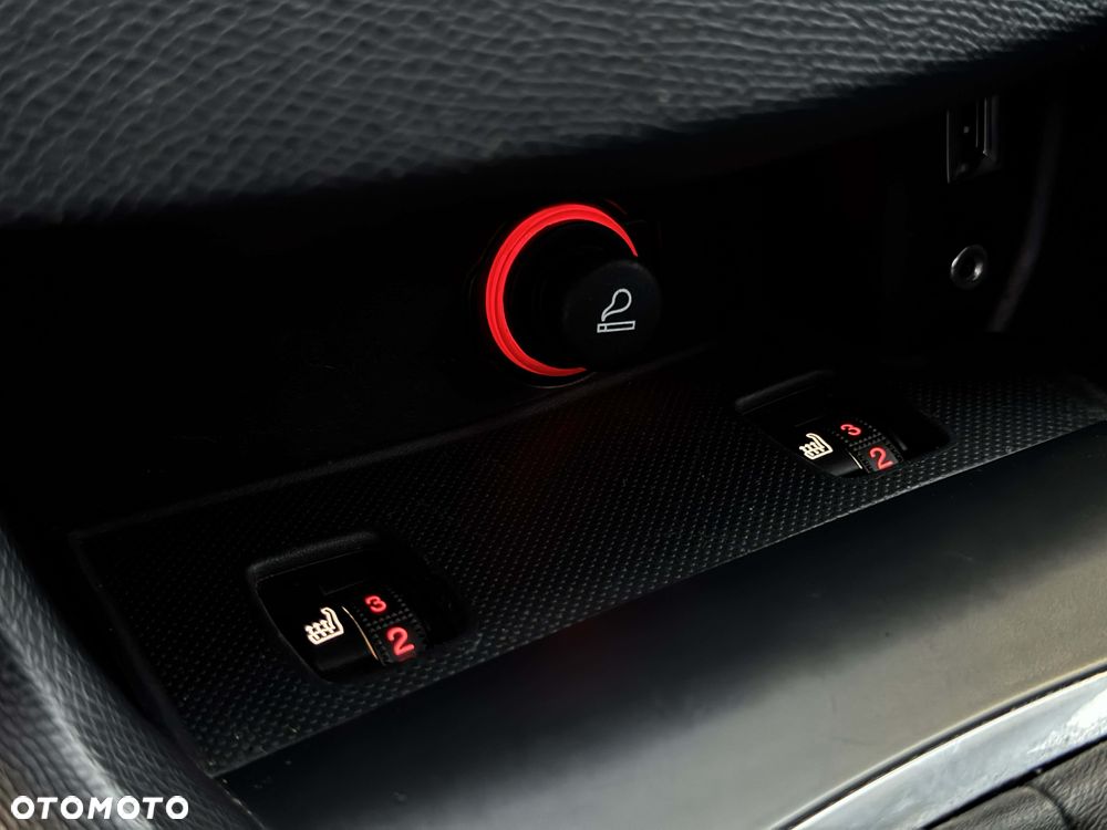 Peugeot 308 1.2 PureTech GPF GT Pack S&S - 26