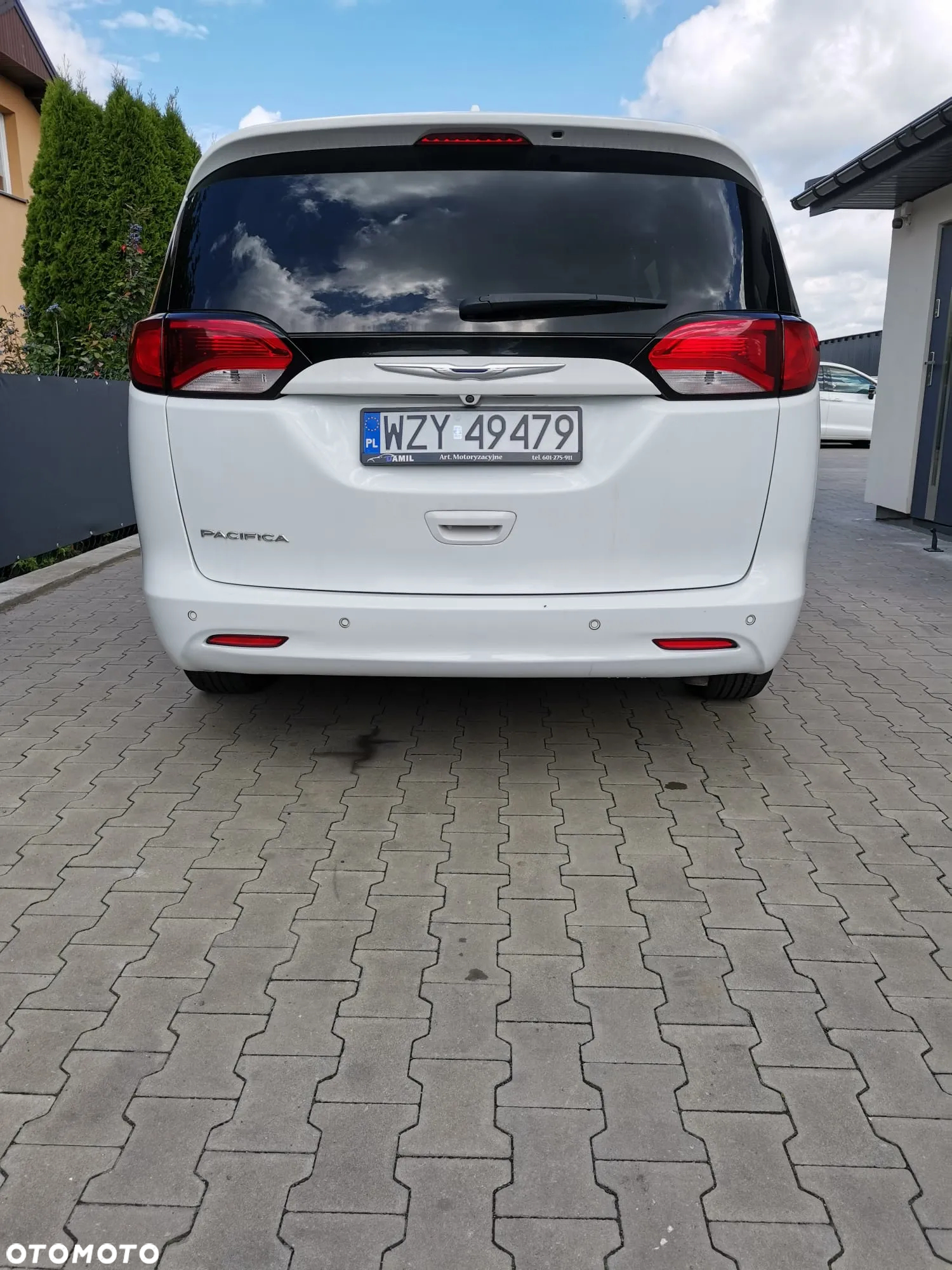 Chrysler Pacifica - 6